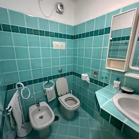 Avalon Holidays Appartement *